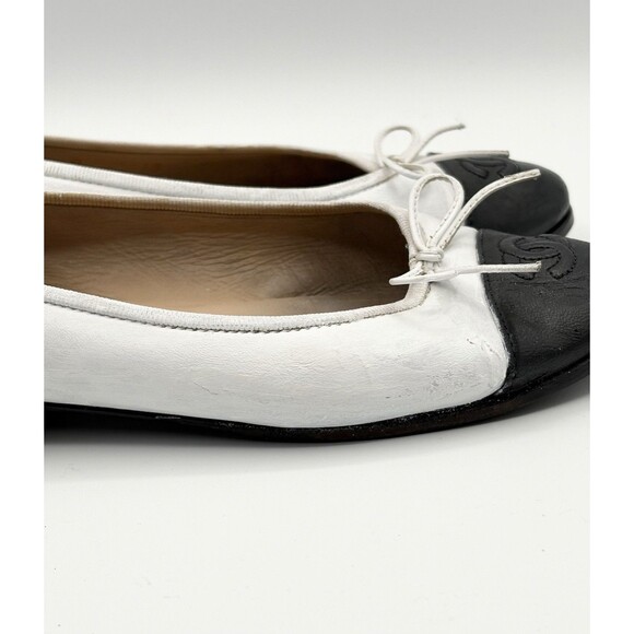 Chanel Ballet Flats White & Black Bi-Color Leather Cap Toe CC Logo Sz EU 36.5 - Picture 9 of 13